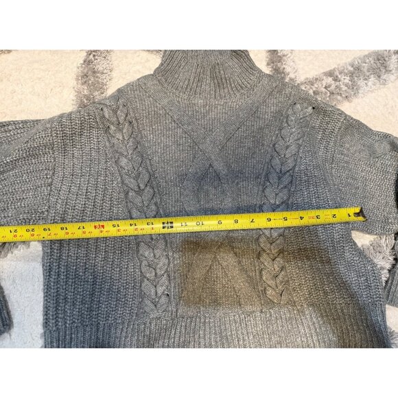 Elizabeth & James Women Medium Boxy Cable Knit Mock Neck Cropped Sweater 19"x19" - Picture 9 of 9